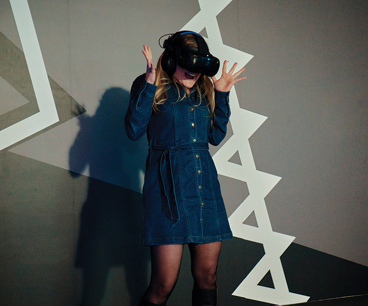 VR haunted survival game